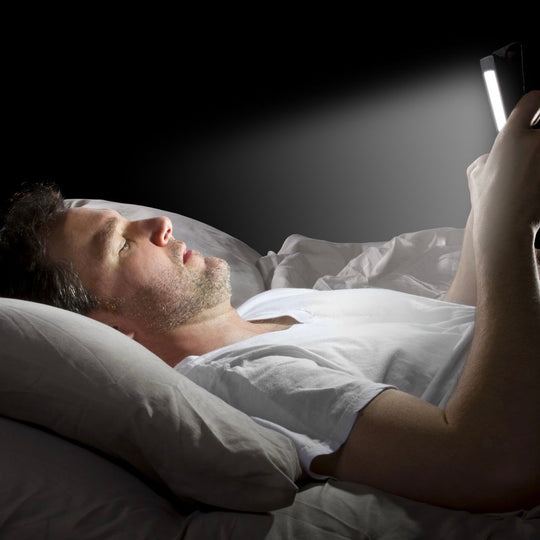 블루라이트는 어떻게 수면에 치명적인 영향을 미치고 있을까?
